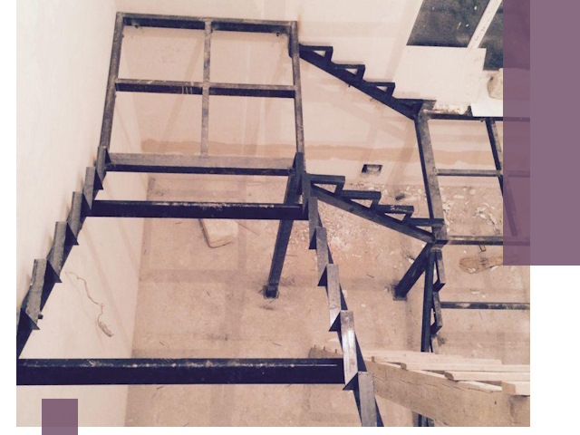 Монтаж лестниц на металлокаркасе в Железногорске быстро и качественно