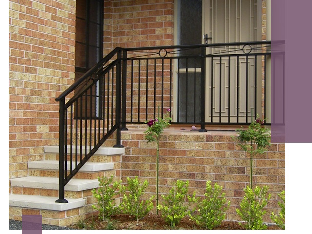 Уличные перила из металла под ключ в Железногорске